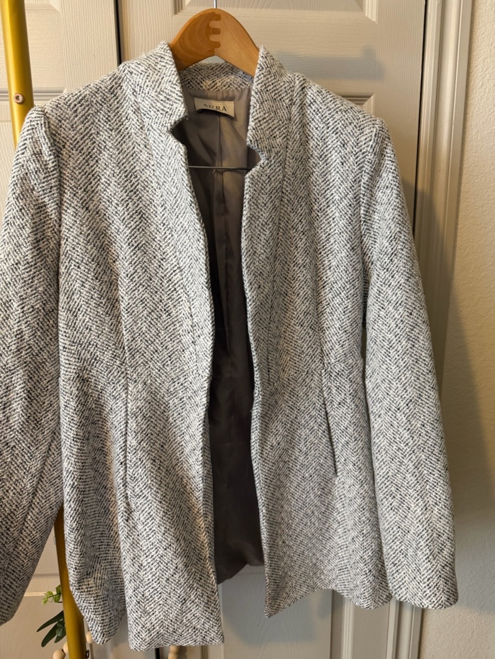 Aura Women's Gray Textured Herringbone Pea Coat